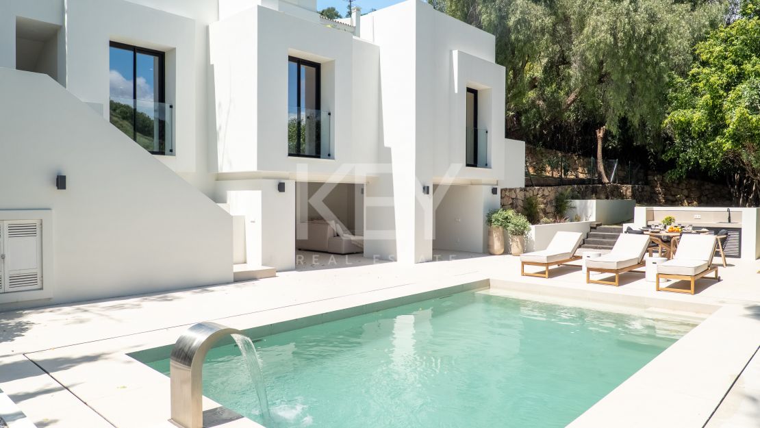 Luxurious villa for sale in Nueva Andalucia, Marbella
