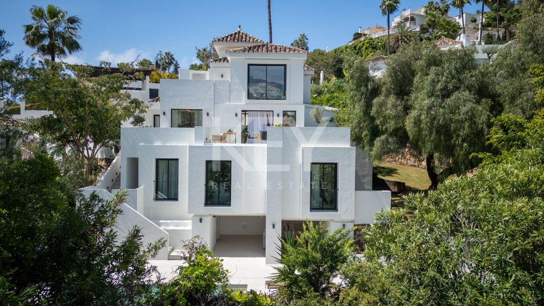 Luxurious villa for sale in Nueva Andalucia, Marbella