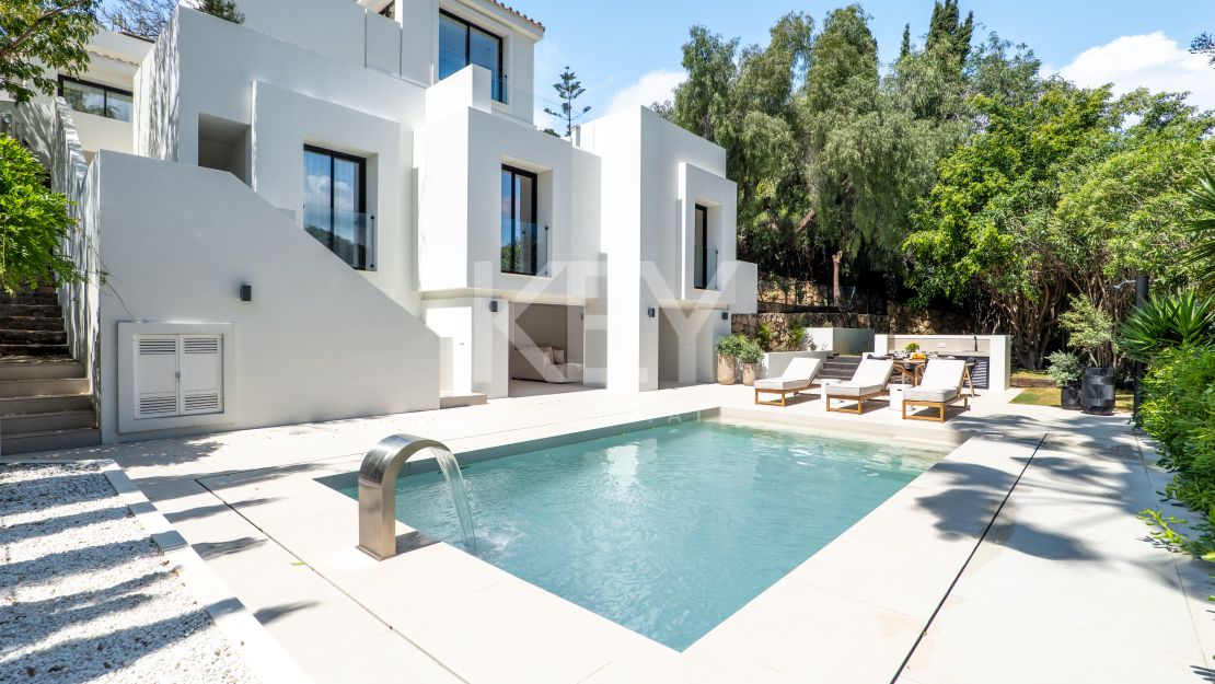Luxurious villa for sale in Nueva Andalucia, Marbella