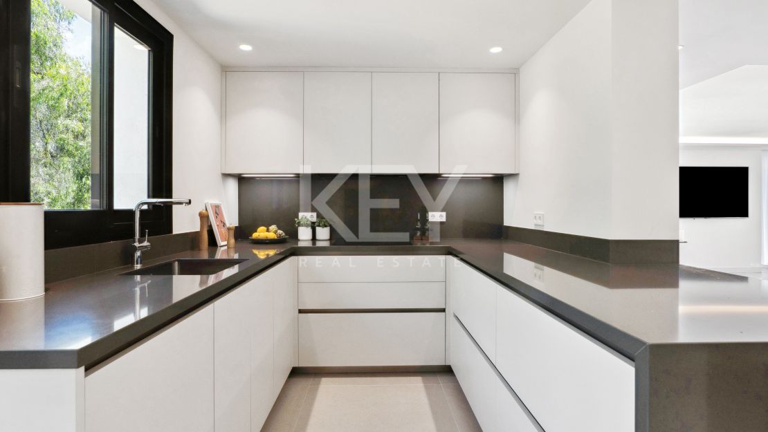 Luxurious villa for sale in Nueva Andalucia, Marbella