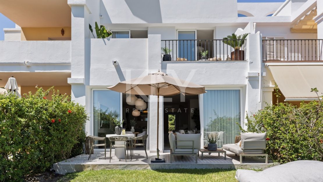 An ultra modern and glamorous townhouse for sale in La Quinta, Benahavis