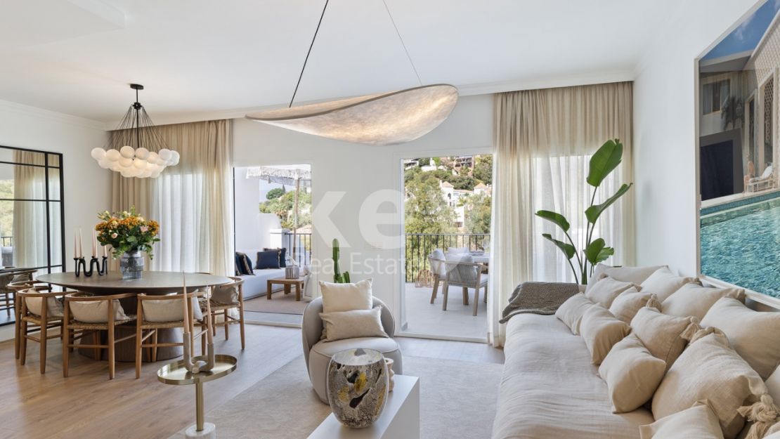 The completely renovated, stylish 4 bedrooms townhouse for sale in the front-line golf area in La Quinta, Benahavis
