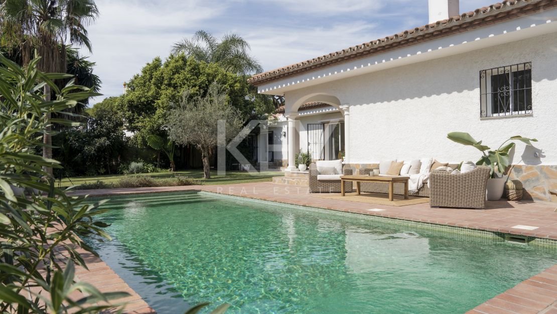 Gorgeous villa for sale in El Paraiso, Estepona