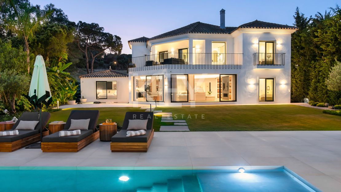 Elegant and luxurious villa for Sale in Nueva Andalucia, Marbella
