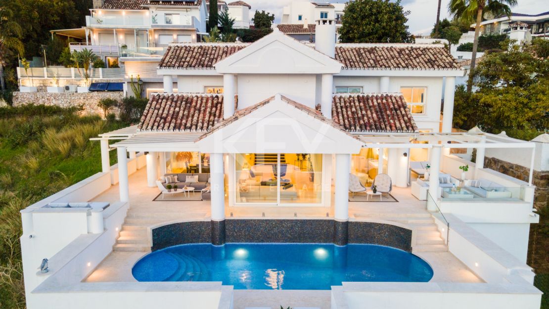Majestic Villa with stunning panoramic views for Sale in Nueva Andalucia, Malaga.