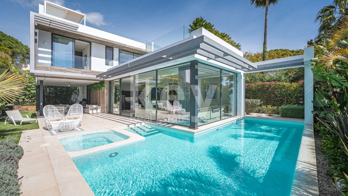 Stunning contemporary villa for sale in Casablanca, the Golden Mile, Marbella