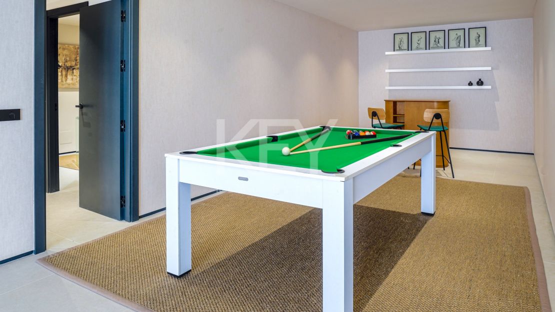 Totally refurbished, contemporary villa for sale in Nueva Andalucia, Marbella