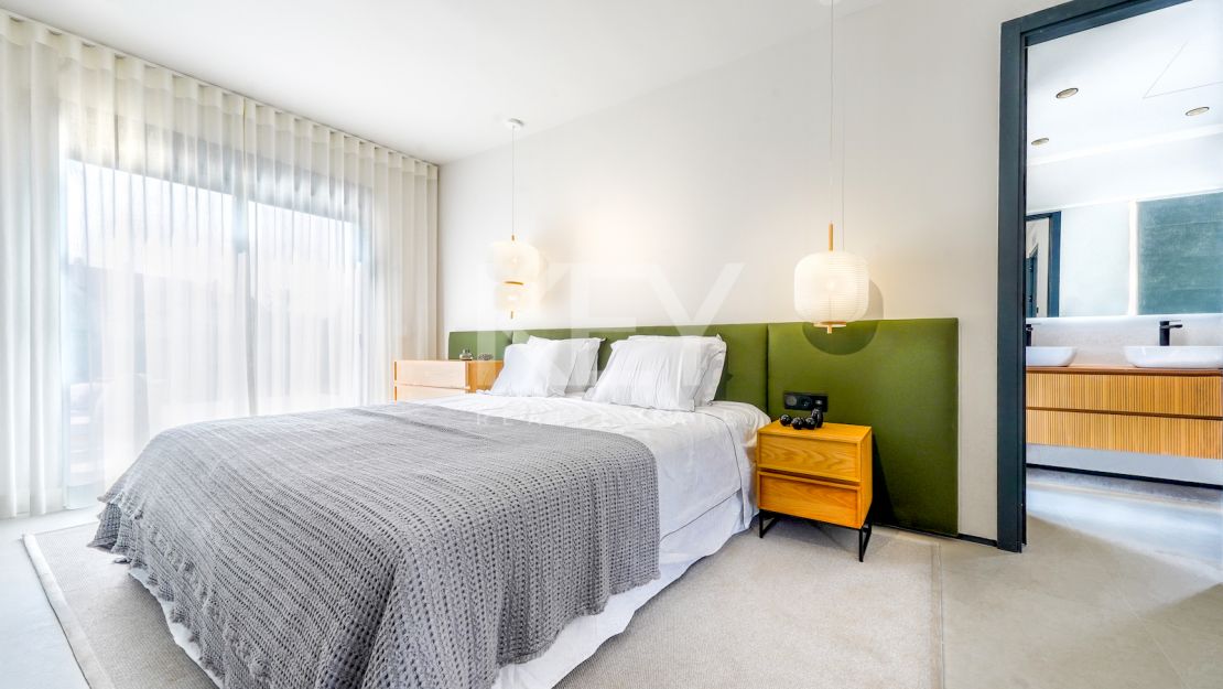 Totally refurbished, contemporary villa for sale in Nueva Andalucia, Marbella