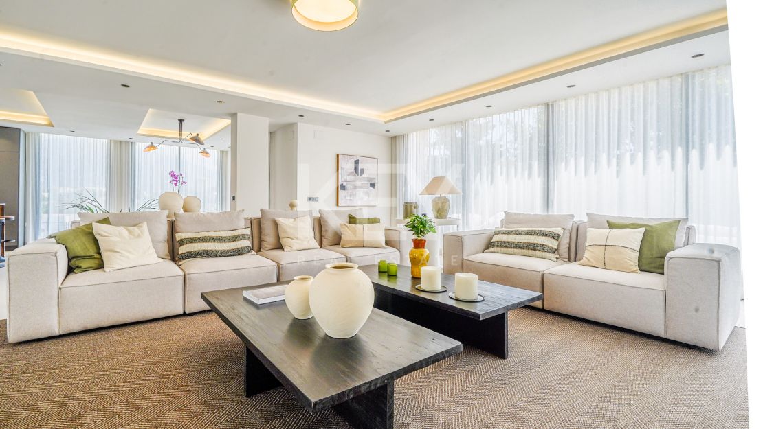 Totally refurbished, contemporary villa for sale in Nueva Andalucia, Marbella