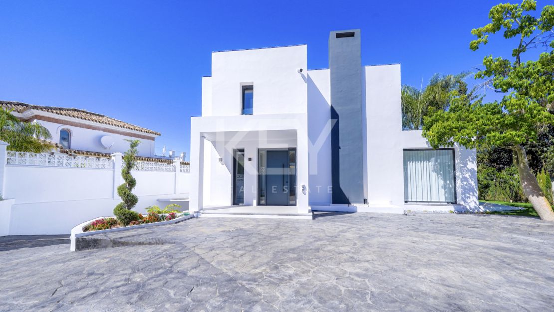 Totally refurbished, contemporary villa for sale in Nueva Andalucia, Marbella