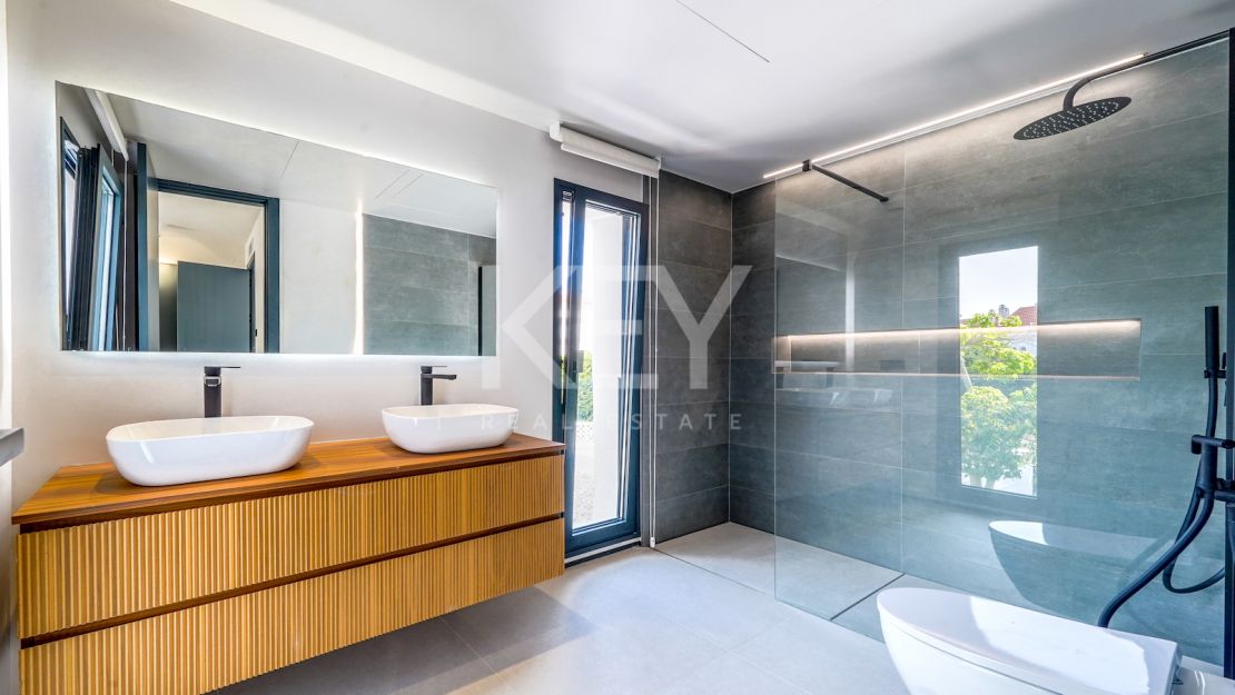 Totally refurbished, contemporary villa for sale in Nueva Andalucia, Marbella