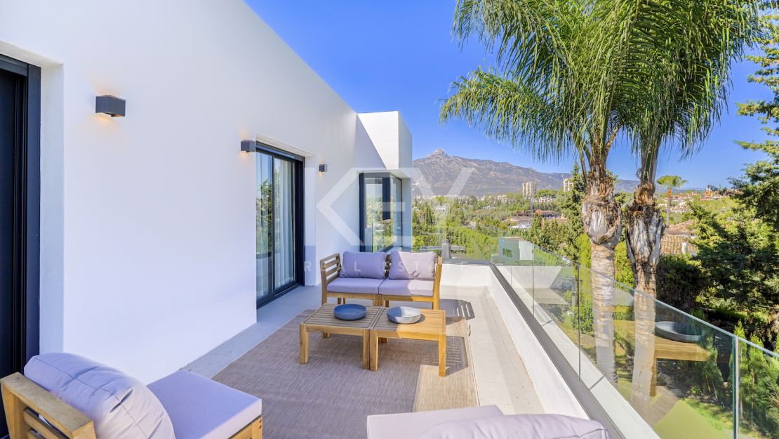 Totally refurbished, contemporary villa for sale in Nueva Andalucia, Marbella