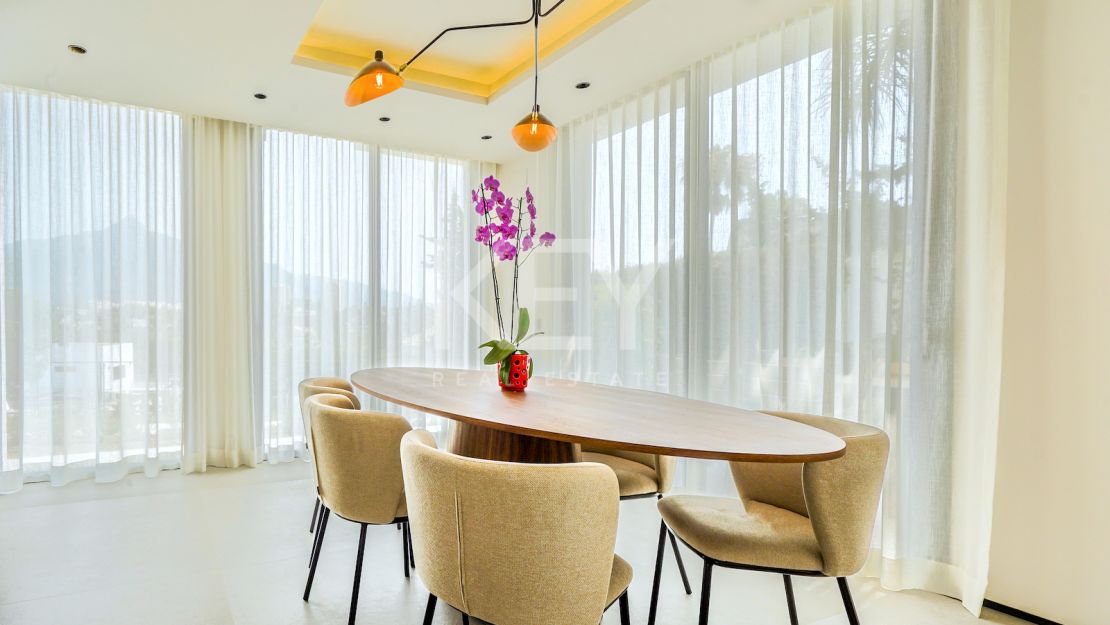 Totally refurbished, contemporary villa for sale in Nueva Andalucia, Marbella