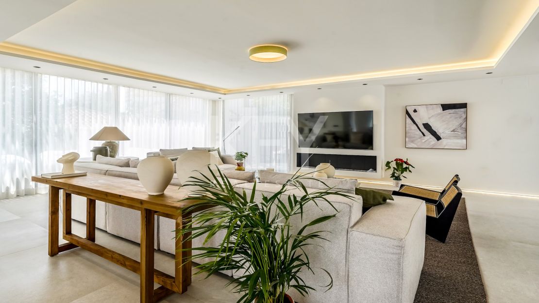 Totally refurbished, contemporary villa for sale in Nueva Andalucia, Marbella