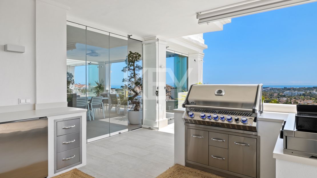 Потрясающая квартира с 7 спальнями и потрясающим видом на Средиземное море на продажу в Новой Андалусии, Марбелья