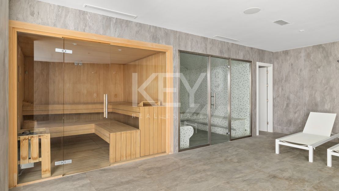 Потрясающая квартира с 7 спальнями и потрясающим видом на Средиземное море на продажу в Новой Андалусии, Марбелья