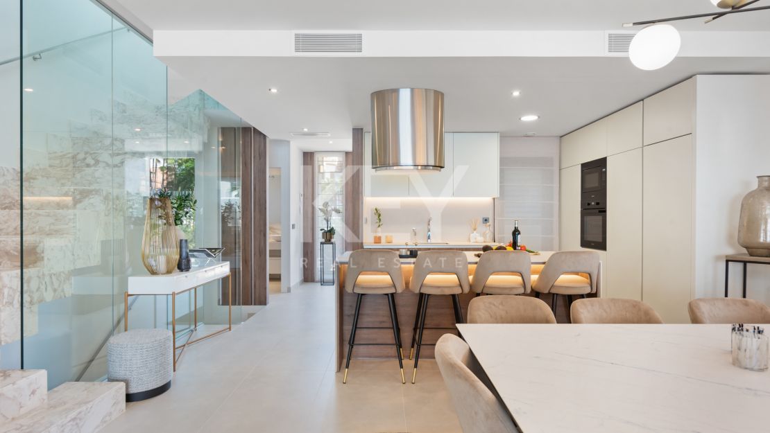 Beautiful and Contemporary Semi Detached House in Banus Bay, Puerto Banus, Marbella