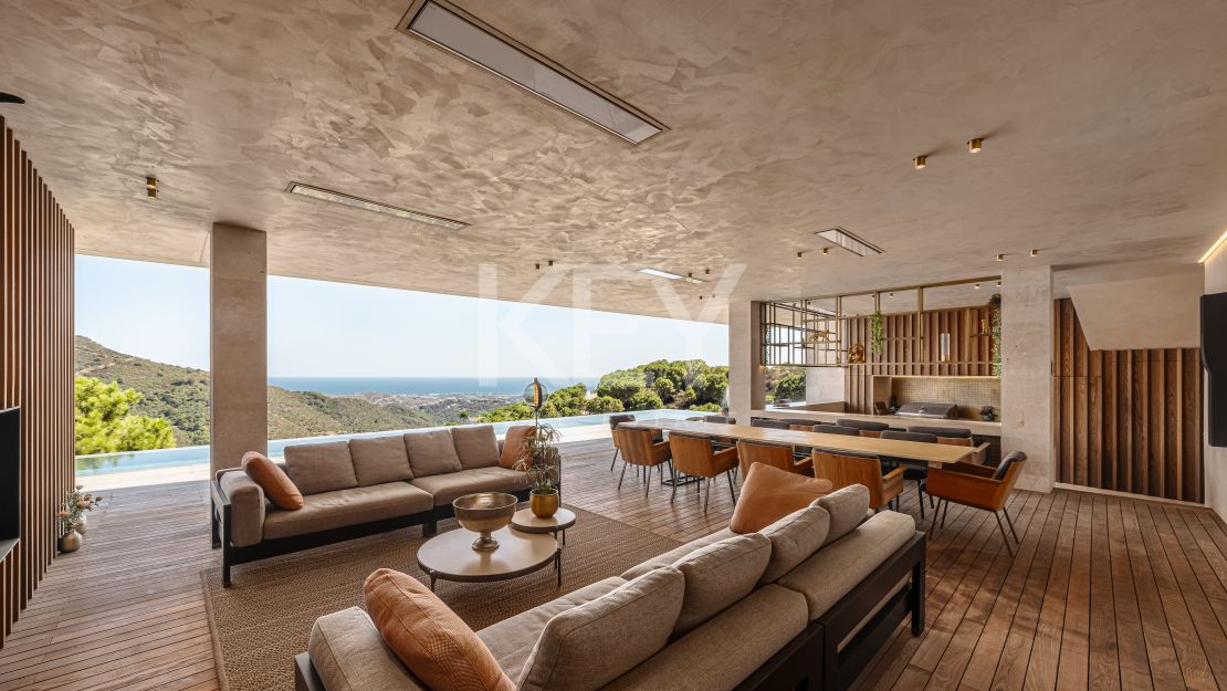 One-of-a-kind luxurious villa with panoramic sea views in Monte Mayor, Benahavis