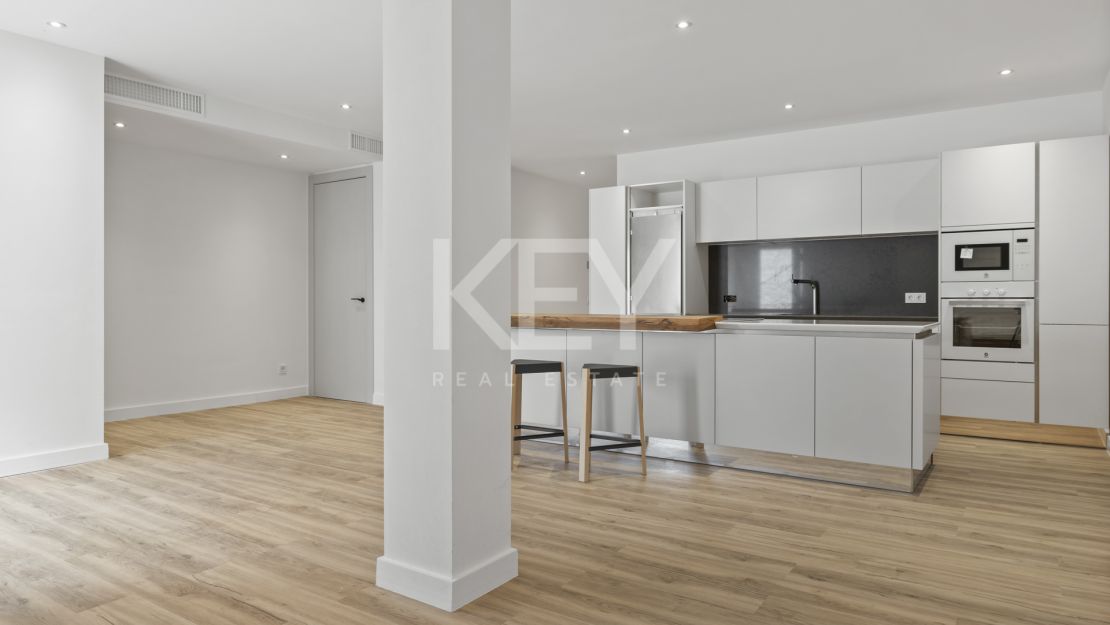 Exquisita y nueva villa a poca distancia de la playa en venta en San Pedro de Alcántara