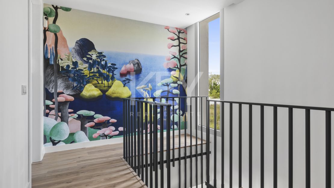 Exquisita y nueva villa a poca distancia de la playa en venta en San Pedro de Alcántara