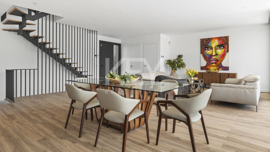 Exquisita y nueva villa a poca distancia de la playa en venta en San Pedro de Alcántara