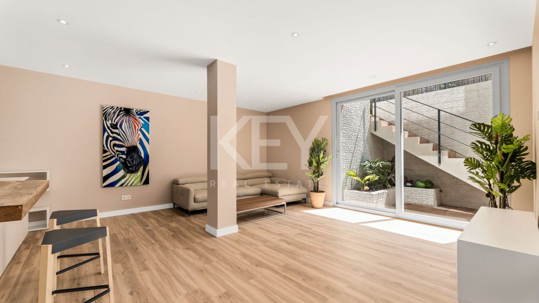 Exquisita y nueva villa a poca distancia de la playa en venta en San Pedro de Alcántara