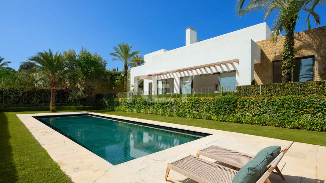 Newly constructed contemporary villa in highly sought-after Finca Cortesin, Casares