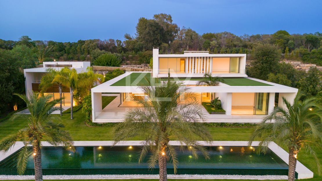 Modern-style new development villa for sale in a perfect Golf Resort area in Casares
