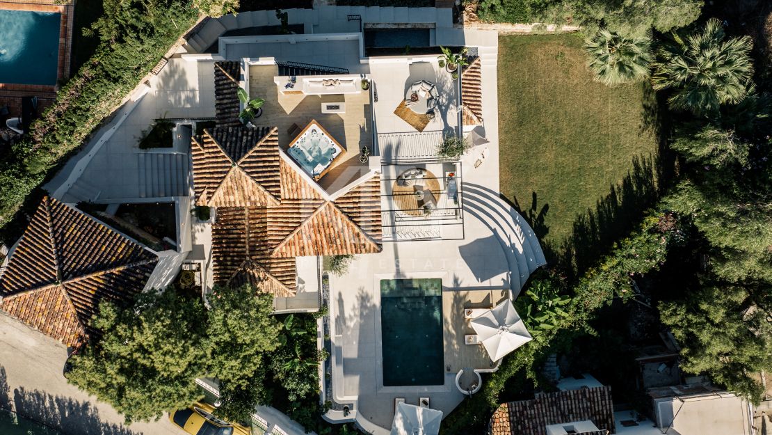 Renovated Villa for Sale in a Gated community, Nueva Andalucia, Marbella