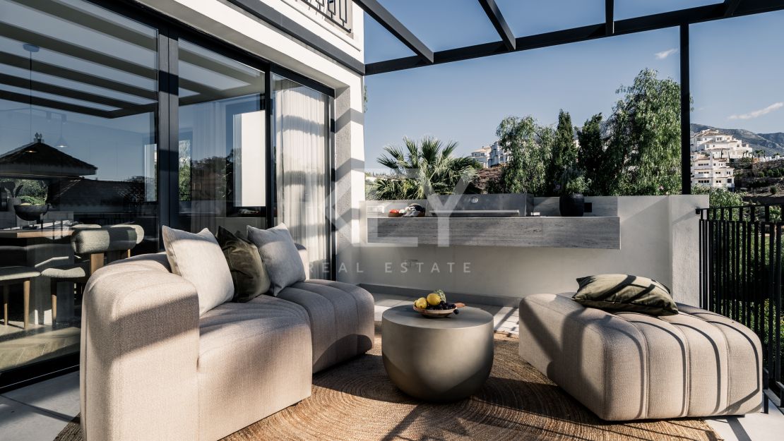 Renovated Villa for Sale in a Gated community, Nueva Andalucia, Marbella
