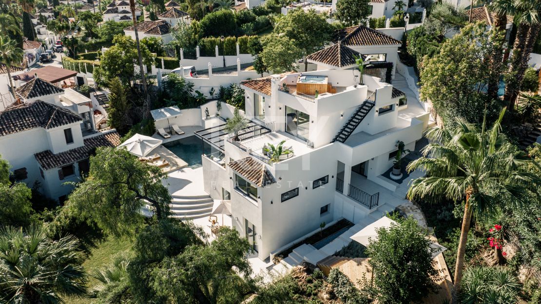Renovated Villa for Sale in a Gated community, Nueva Andalucia, Marbella
