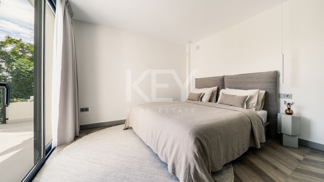 Renovated Villa for Sale in a Gated community, Nueva Andalucia, Marbella