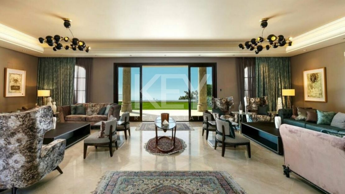 Великолепный особняк на продажу в Ла Загалета: элегантность, уединение и захватывающие дух виды