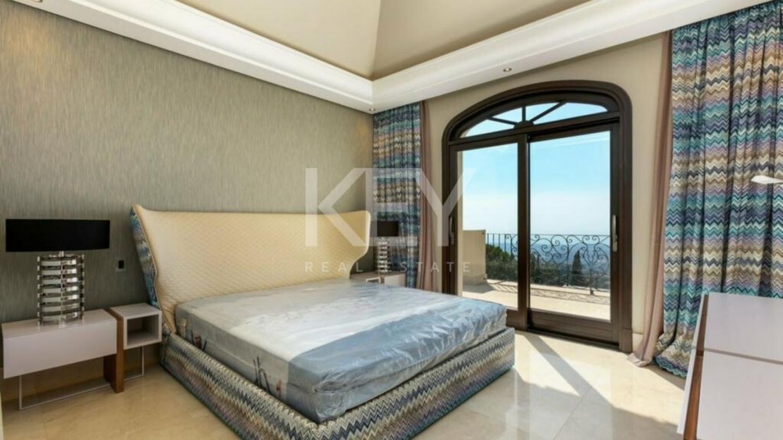 Великолепный особняк на продажу в Ла Загалета: элегантность, уединение и захватывающие дух виды