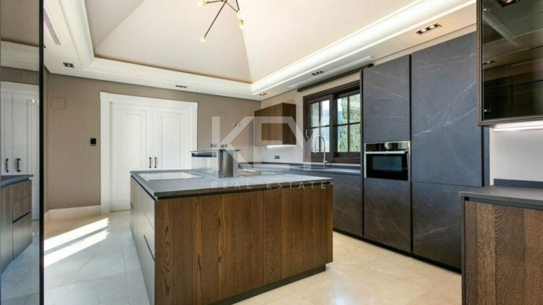 Великолепный особняк на продажу в Ла Загалета: элегантность, уединение и захватывающие дух виды