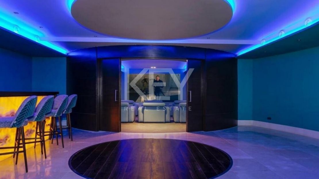 Великолепный особняк на продажу в Ла Загалета: элегантность, уединение и захватывающие дух виды