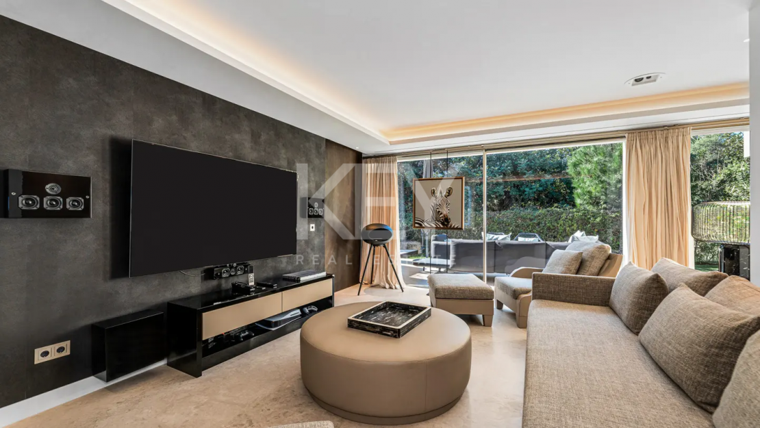 Уникальный роскошный современный дом на продажу в исключительном районе Каскада-де-Камохан, Золотая Миля, Марбея