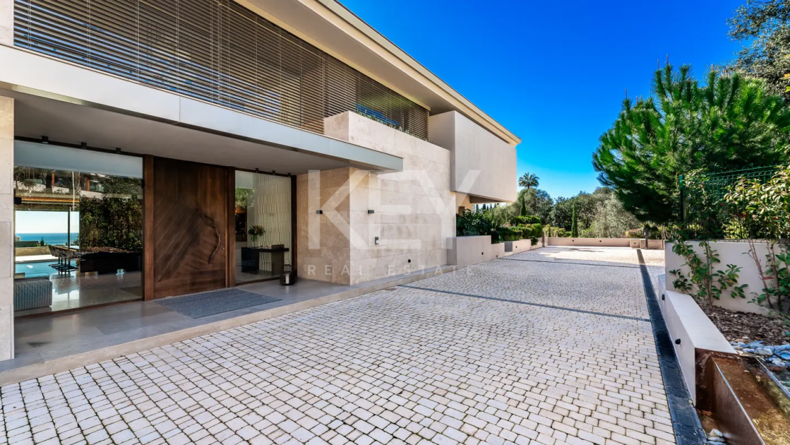 Уникальный роскошный современный дом на продажу в исключительном районе Каскада-де-Камохан, Золотая Миля, Марбея