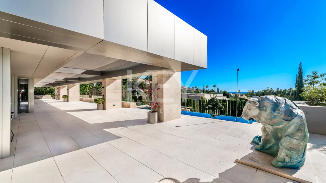 Уникальный роскошный современный дом на продажу в исключительном районе Каскада-де-Камохан, Золотая Миля, Марбея