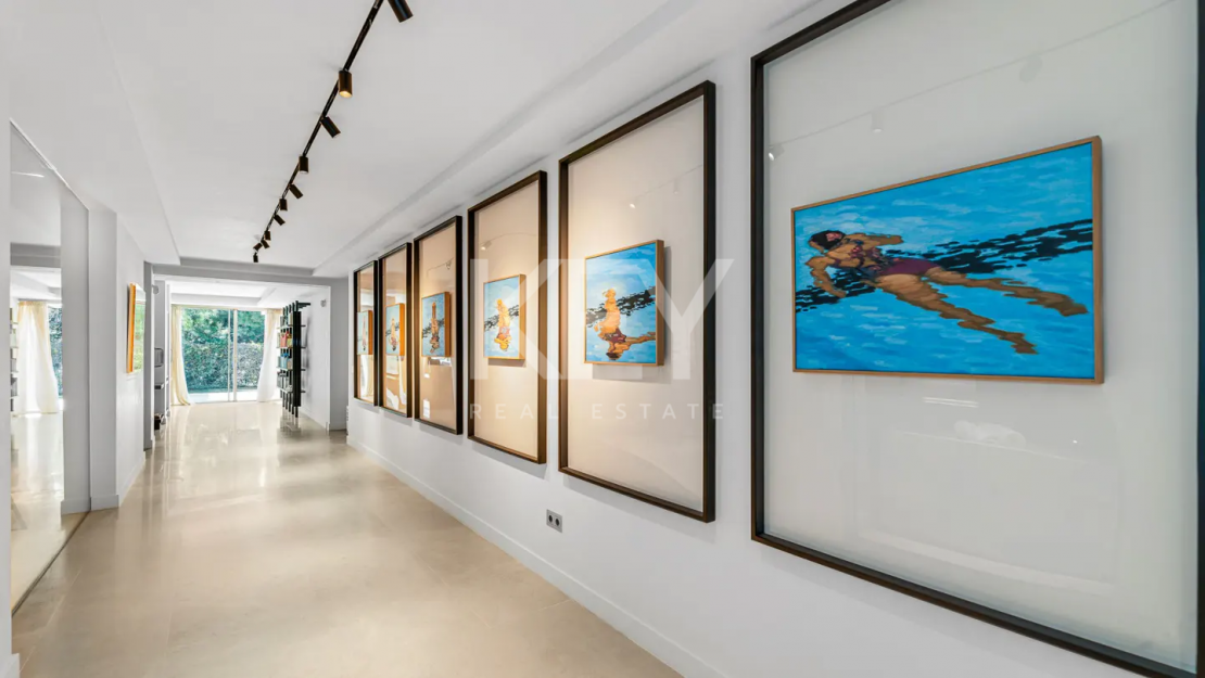 Уникальный роскошный современный дом на продажу в исключительном районе Каскада-де-Камохан, Золотая Миля, Марбея