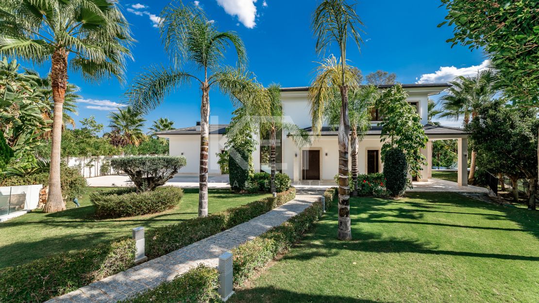 Luxurious, frontline golf villa with La Concha views for sale in Nueva Andalucia, Marbella