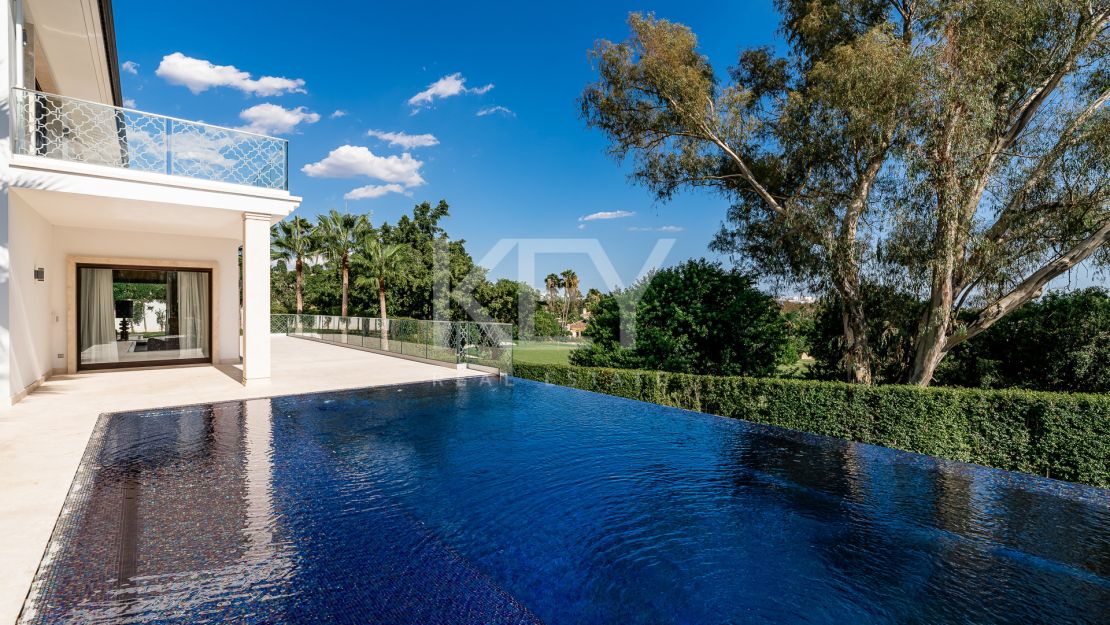 Luxurious, frontline golf villa with La Concha views for sale in Nueva Andalucia, Marbella