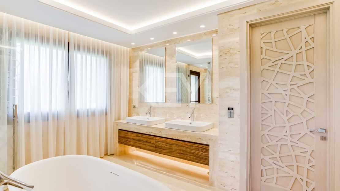 Luxurious, frontline golf villa with La Concha views for sale in Nueva Andalucia, Marbella