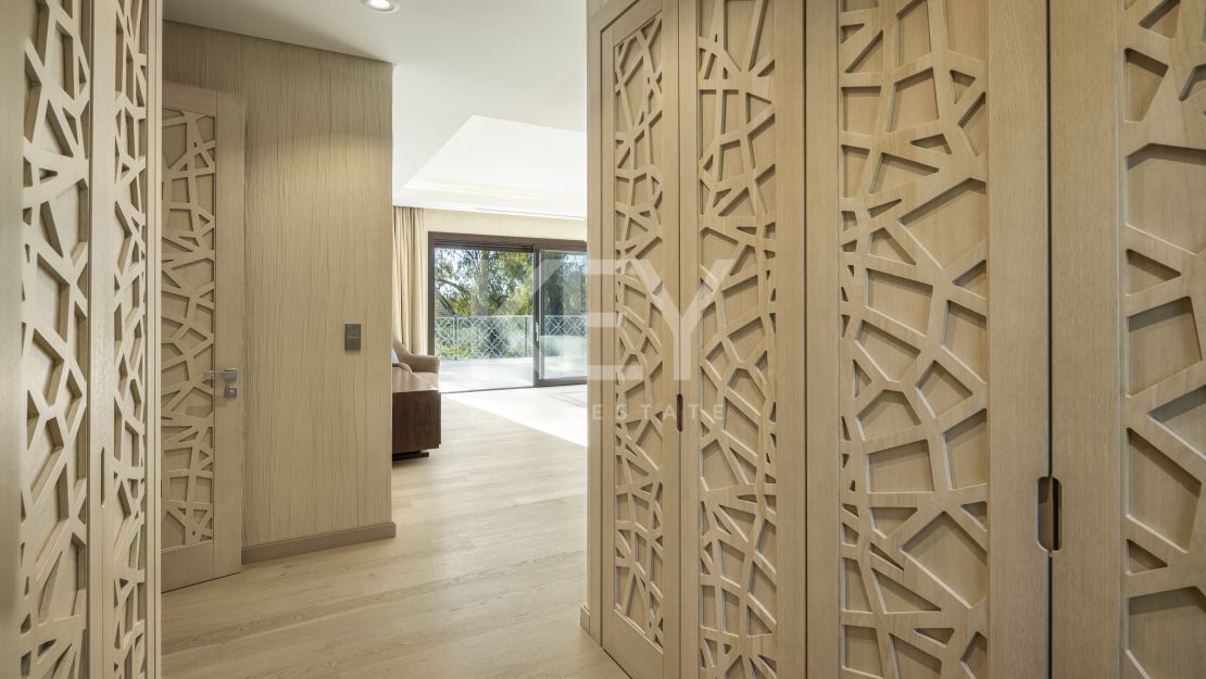 Luxurious, frontline golf villa with La Concha views for sale in Nueva Andalucia, Marbella