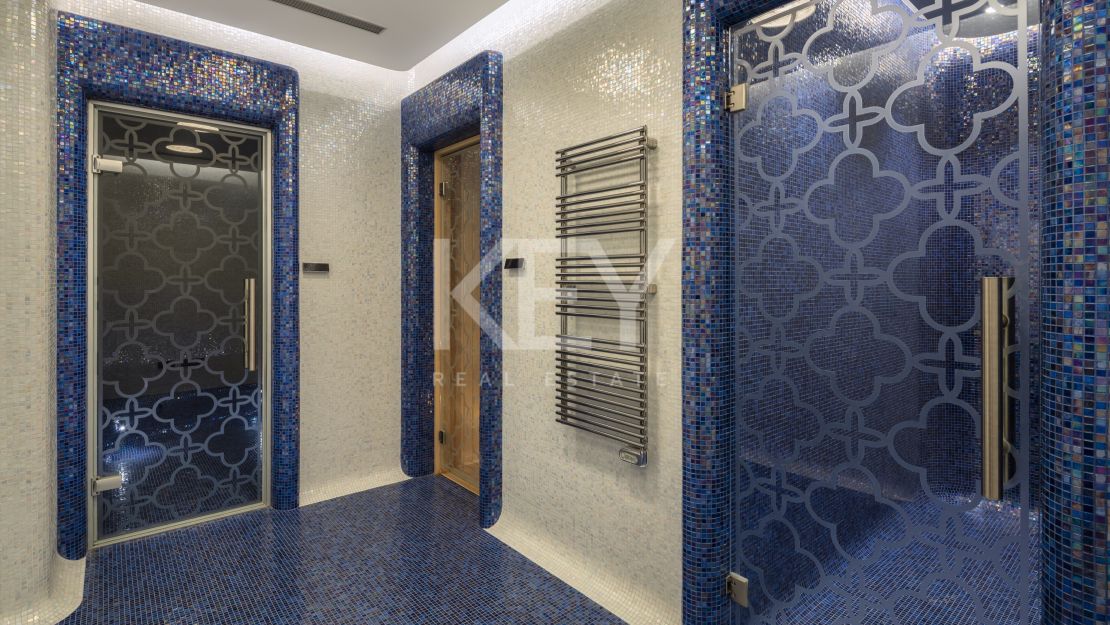 Luxurious, frontline golf villa with La Concha views for sale in Nueva Andalucia, Marbella