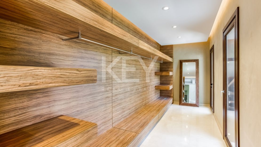 Luxurious, frontline golf villa with La Concha views for sale in Nueva Andalucia, Marbella