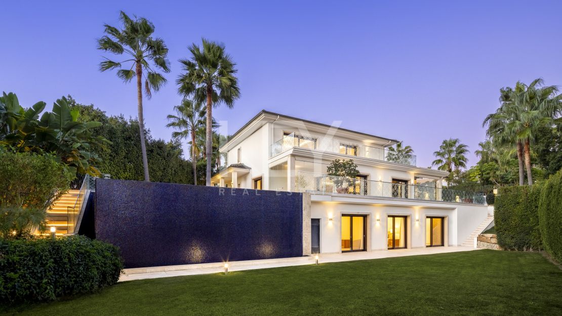 Luxurious, frontline golf villa with La Concha views for sale in Nueva Andalucia, Marbella