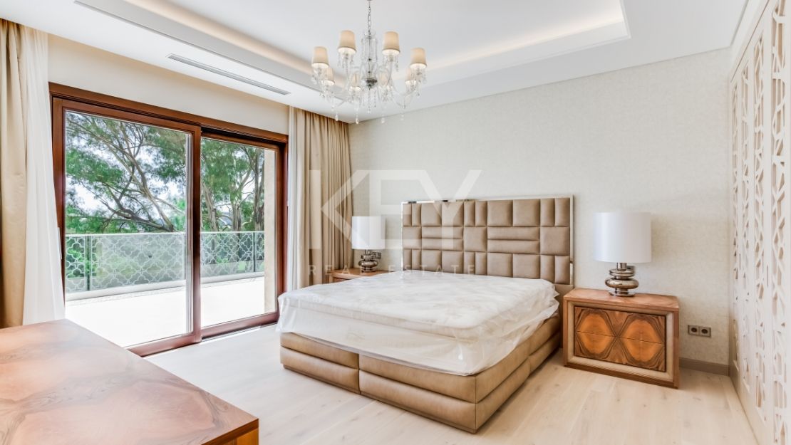 Luxurious, frontline golf villa with La Concha views for sale in Nueva Andalucia, Marbella