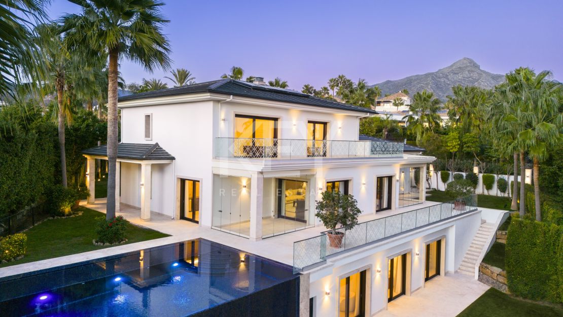 Luxurious, frontline golf villa with La Concha views for sale in Nueva Andalucia, Marbella