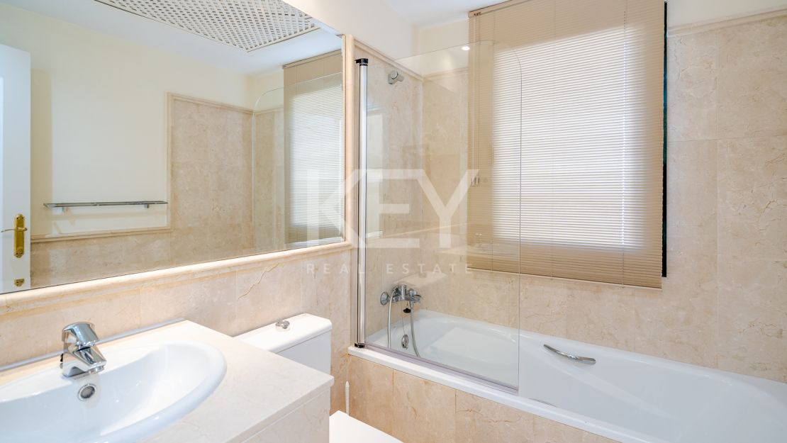 Семейная вилла в Аталая Гольф, Восточная Эстепона